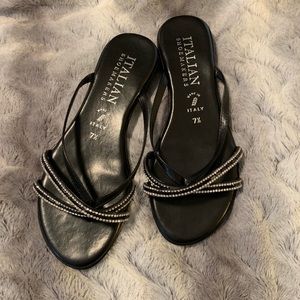 Cute black glitzy flip flop/sandals